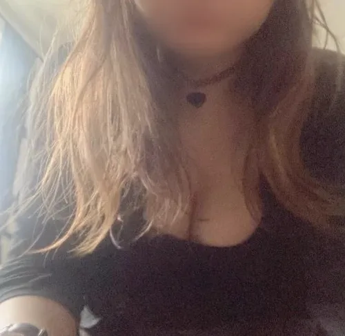 Ayesha, 28