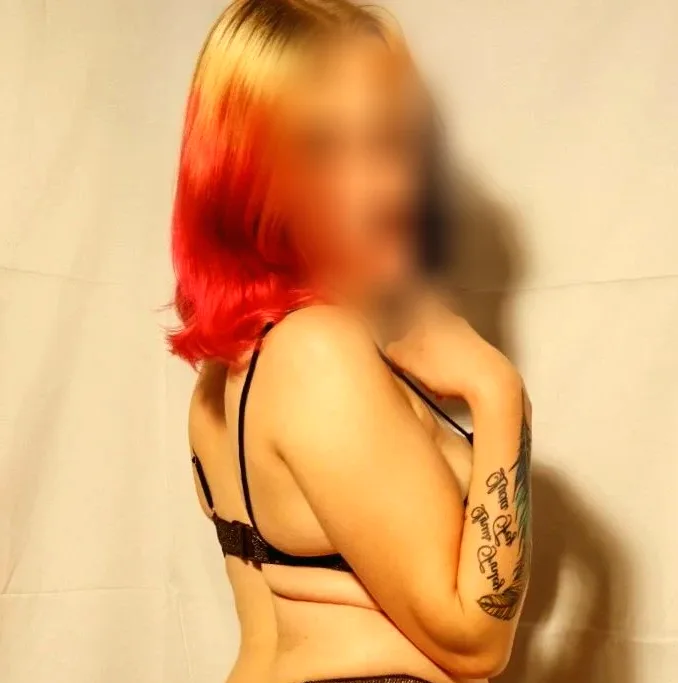 Emily, 26
