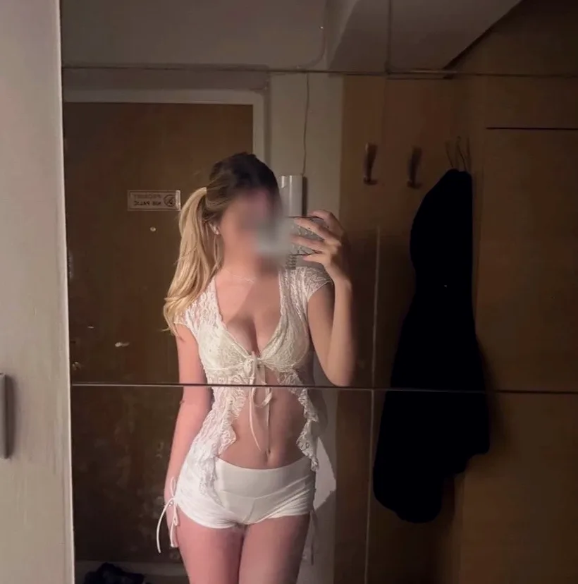 Harleen, 19