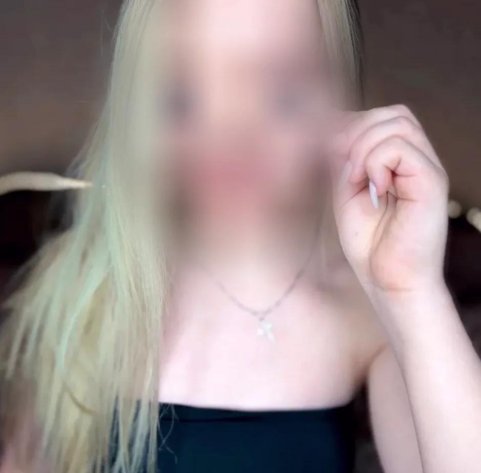 Mariam, 21