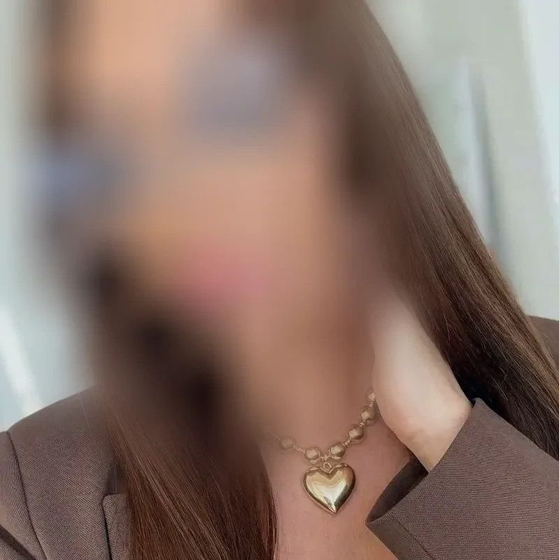 Rhona, 36