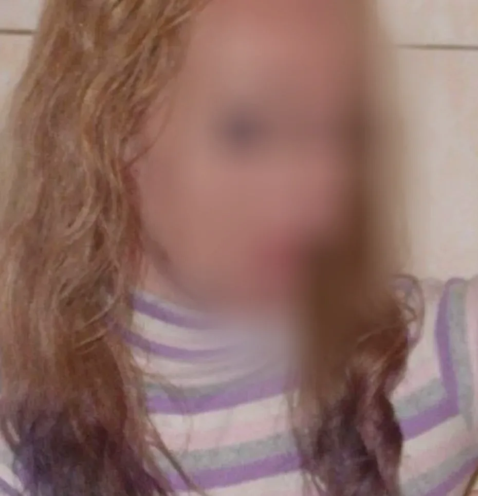 Saoirse, 24