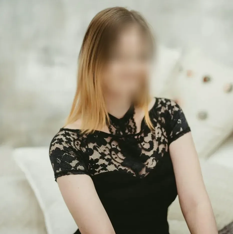 Skye, 24
